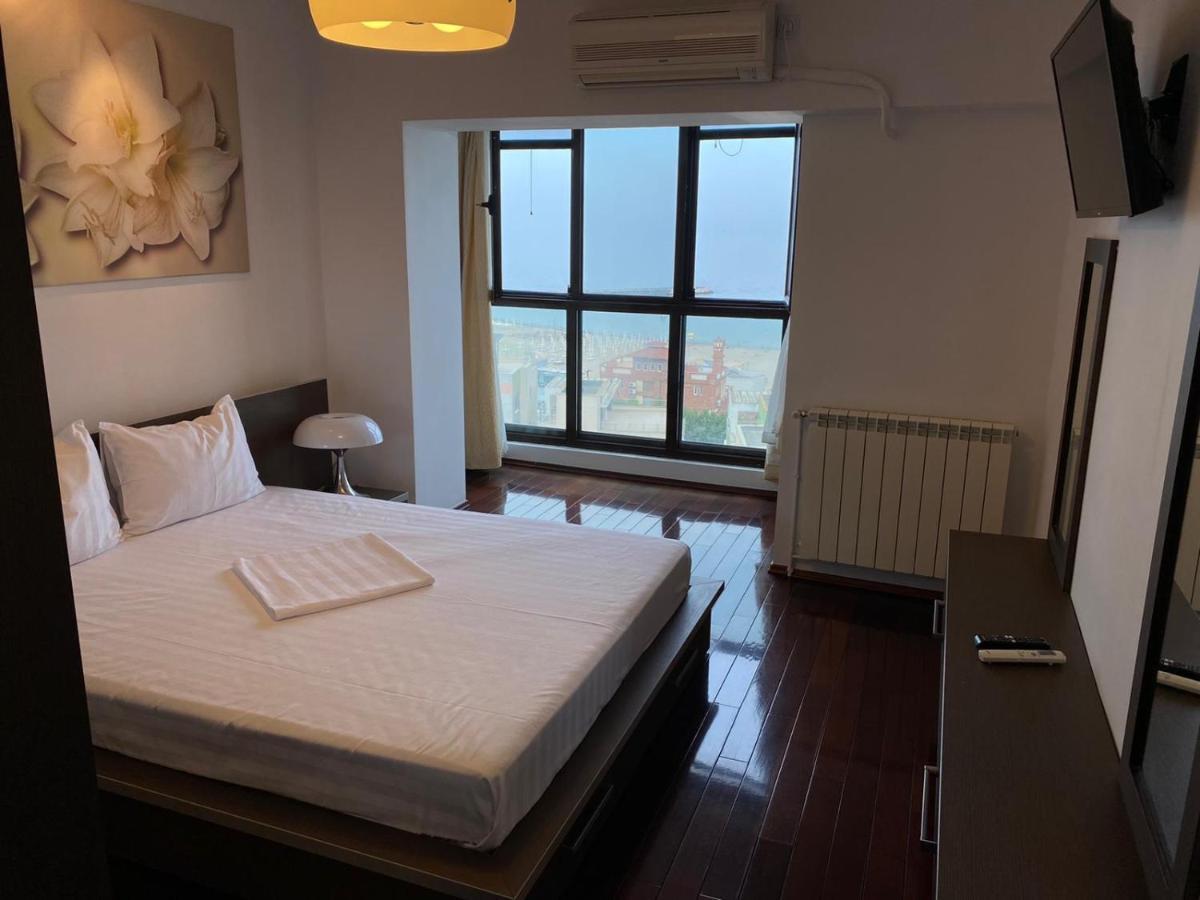 Magic Blue Sea Apartment Constanta Exterior photo